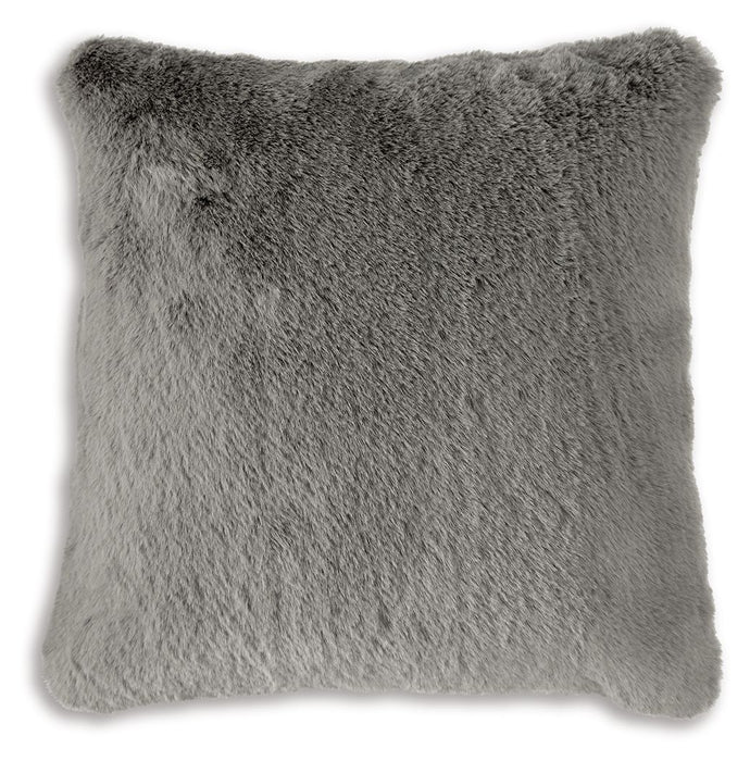 Gariland - Faux Fur Pillow